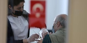 Kovid-19'la mücadelede ülke genelinde iki doz aşı yaptıranların sayısı 10 milyonu geçti