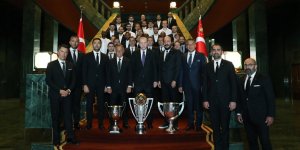 Erdoğan: Önümüzdeki sezonu stadyumların yeniden coşkuyla dolduğu bir iklimde düzenlemek istiyoruz