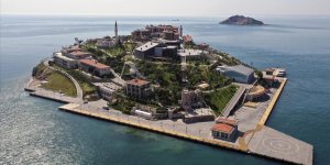 'Demokrasi ve Özgürlükler Adası' 27 Mayıs'ta yapılacak olan anma törenine hazırlanıyor