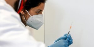 Dünya genelinde 1,9 milyar dozdan fazla Kovid-19 aşısı yapıldı