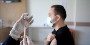 Sağlık Bakanı Koca: Dün 997 bin doz Kovid-19 aşısı yapıldı