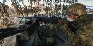PKK'dan kaçan 3 terörist güvenlik güçlerine teslim oldu