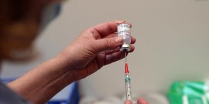 Dünya genelinde 3 milyar dozdan fazla Kovid-19 aşısı yapıldı