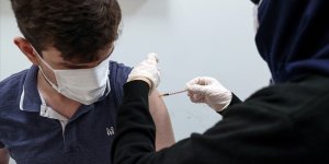 Türkiye'de Kovid-19'la mücadelede 15 milyonu aşkın kişiye iki doz aşı uygulandı