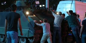 Darbe girişiminin başarısız olduğunu anlayınca yurt dışına kaçtılar!