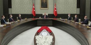 Görev süresi dolacak üç kuvvet komutanının durumu YAŞ'ın gündeminde