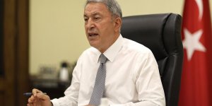 Bakan Akar: TSK yangınla mücadelede her zaman, her yerde milletinin emrinde