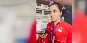 Cumhurbaşkanı Erdoğan, Busenaz Sürmeneli'yi telefonla tebrik etti