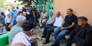 Bakanlar Çavuşoğlu ve Ersoy, Antalya'da orman yangınından etkilenen bölgeleri inceledi