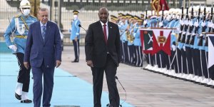 Cumhurbaşkanı Erdoğan Sudan Egemenlik Konseyi Başkanı Burhan'ı resmi törenle karşıladı