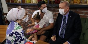 Cumhurbaşkanı Erdoğan, Çengelköy'de bir restorana uğradı