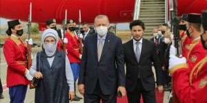 Cumhurbaşkanı Erdoğan Karadağ'da resmi törenle karşılandı