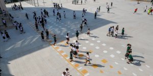 Bakan Koca: Bilim Kurulu ve Sağlık Bakanlığı olarak okulların açık kalması gerektiğini düşünüyoruz