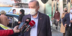 Cumhurbaşkanı Erdoğan, evinin yakınındaki bir marketi ziyaret etti