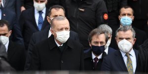 Erdoğan, cuma namazını Dolmabahçe Bezm-i Alem Valide Sultan Camisi'nde kıldı
