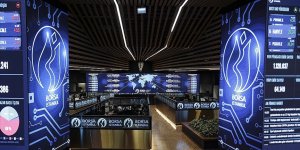 Borsa günün ilk yarısında 2.100 puanı test etti