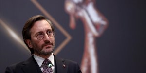 Altun: Yalanın, gerçeğin yerini aldığı hakikat ötesi bir dönemden geçiyoruz