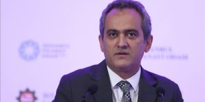 "Okullarımızda yeni önlemlere başvuracağımız bir alarm durumu söz konusu değil"