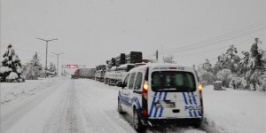Konya-Antalya kara yolunda ulaşım güçlükle sağlanıyor