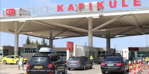 Avrupa'ya açılan gümrük kapılarını geçen yıl 8 milyon yolcu kullandı