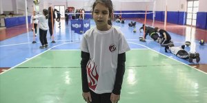 Merasim Sokak'taki saldırıda gözlerini kaybeden Buse okul 3. oldu