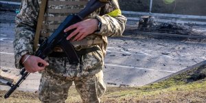 Ukrayna ordusu Kiev yakınlarında Rus askerlerine karşı koymaya devam ediyor