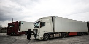 Türkiye'den gönderilen insani yardım malzemeleri Ukrayna'da