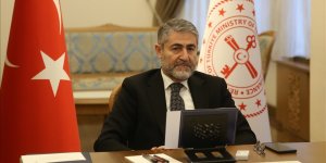 Nebati: Stoklarımızda hiçbir şey yapmasak temmuz ayına yetecek kadar ay çiçek yağı var