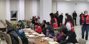 Ukrayna'dan tahliye edilen Ahıska Türkleri Bursa'ya geldi
