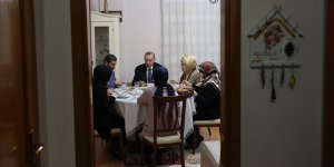Emine Erdoğan'dan iftar sofrasında misafir oldukları aileye teşekkür