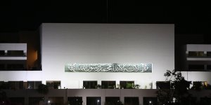 Pakistan'da İmran Han hükümeti düştü!