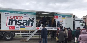 Ukrayna'ya 67 tır insani yardım malzemesi ve 1 mobil mutfak tırı gönderildi