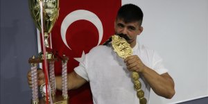 Kırkpınar Yağlı Güreşleri'nin başpehlivanı Şimşek spora başlama hikayesini anlattı