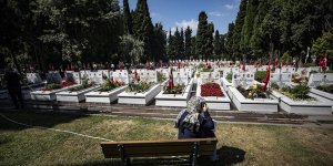 Şehitliklerde hüzünlü bayram arifesi