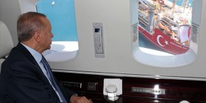 Cumhurbaşkanı Erdoğan, Abdülhamid Han Sondaj Gemisi'nde incelemelerde bulundu
