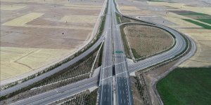Ankara-Niğde Otoyolu Kırşehir bağlantı yolunun tamamı trafiğe açıldı