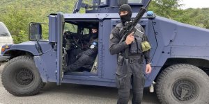 NATO'dan Kosova'daki Sırplara 'barikat' uyarısı