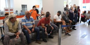 Sosyal konut projesi için başvuruların ikinci gününde de yoğunluk sürüyor