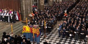 Kraliçe 2. Elizabeth için resmi cenaze töreni düzenlendi