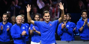 Tenisin Efsanesi Federer son maçının ardından kortlara veda etti
