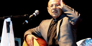Gönüllerin "GARİP" Ozanı: NEŞET ERTAŞ