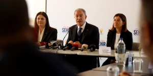 Bakan Akar'dan "Kimyasal silah iftirası"na sert tepki