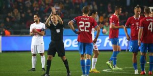 Cüneyt Çakır, Gaziantep'teki milli maçta aktif hakemlik kariyerini noktaladı
