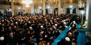 İsveç'e tepki amacıyla 90 bin camide sabah namazı vaktinde Kur'an-ı Kerim okundu