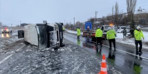 Nevşehir'de devrilen işçi servisindeki 1 kişi öldü, 12 kişi yaralandı