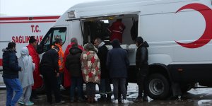 Afet Beslenme Grubu'nun deprem bölgesindeki beslenme hizmetleri sürüyor
