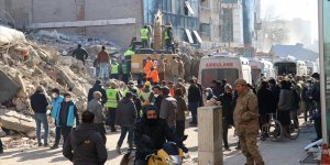 Adıyaman'da bir çift depremden 128 saat sonra enkazdan sağ çıkarıldı