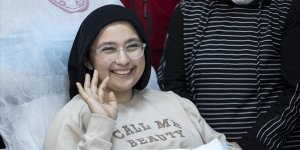 Enkazdan 248'inci saatte kurtarılan Aleyna Ölmez taburcu edildi