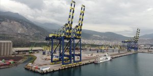 İskenderun Körfezi'nde yangın çıkan limanda nisanda ticari faaliyetler başlayacak
