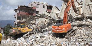 Hatay'da enkaz kaldırma çalışmaları aralıksız sürüyor